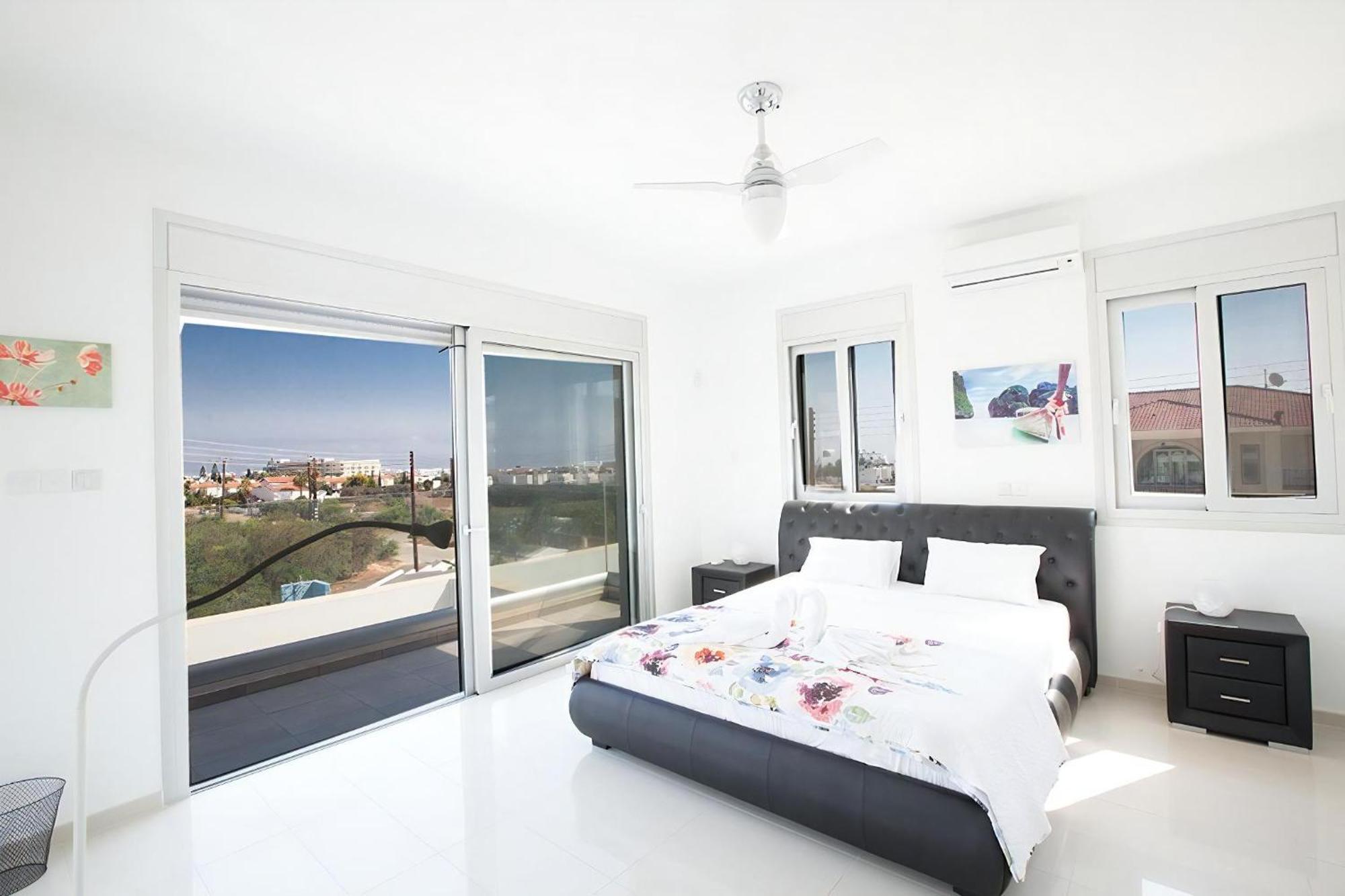 Villa Protara Chrysos - Beautiful 5 Bedroom Protaras Villa - Walking Distance To Fig Tree Bay Exterior photo
